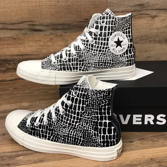 CONVERSE CTAS HIGH TOP BRAND NEW - Picture 2 of 15